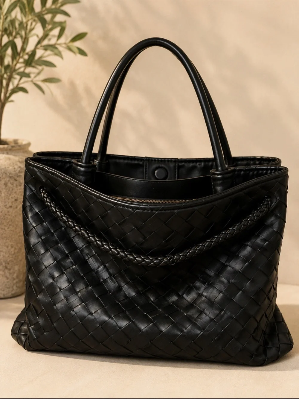 Source Unknown Black Braided-Handle Shoulder Bag - Picture 1 of 5